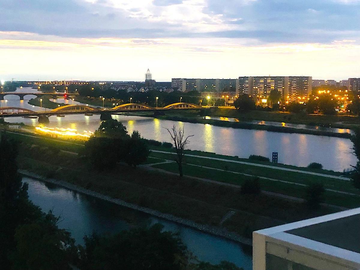 Apartament Z Tarasem I Widokiem Na Odre Breslau Exterior foto